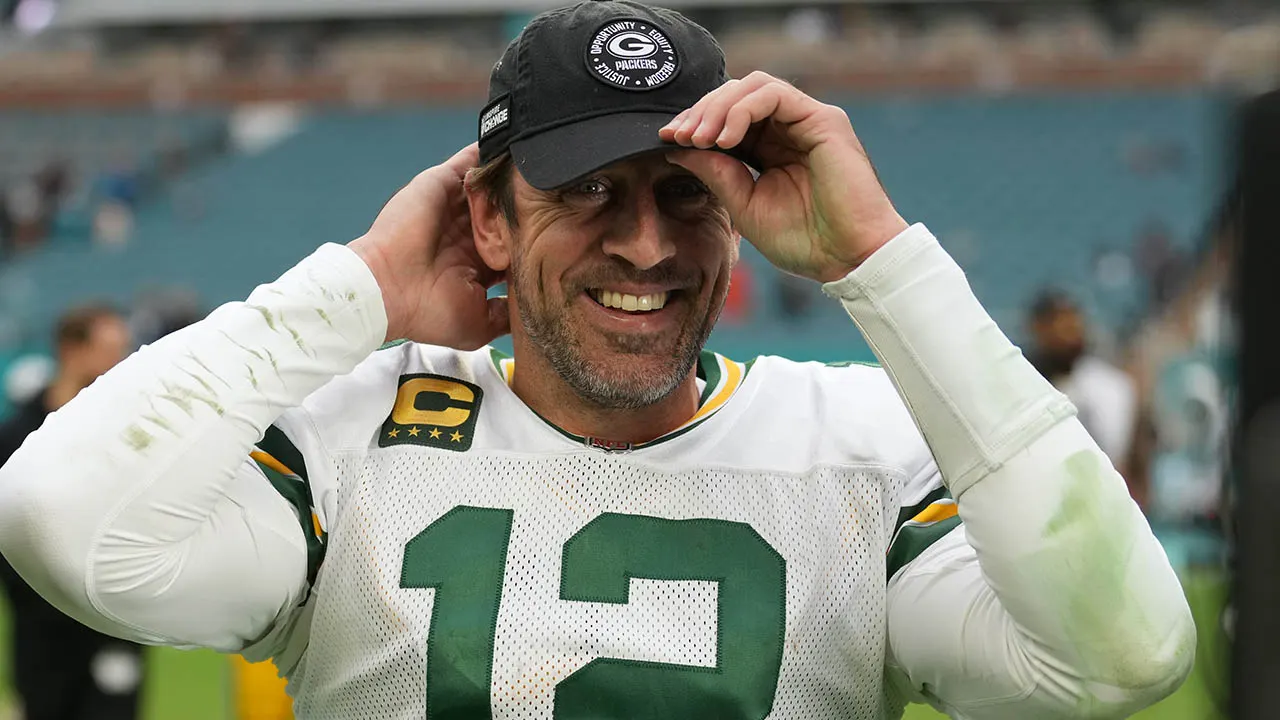 Star Quarterback Aaron Rodgers Traded By Packers | Trending Subject